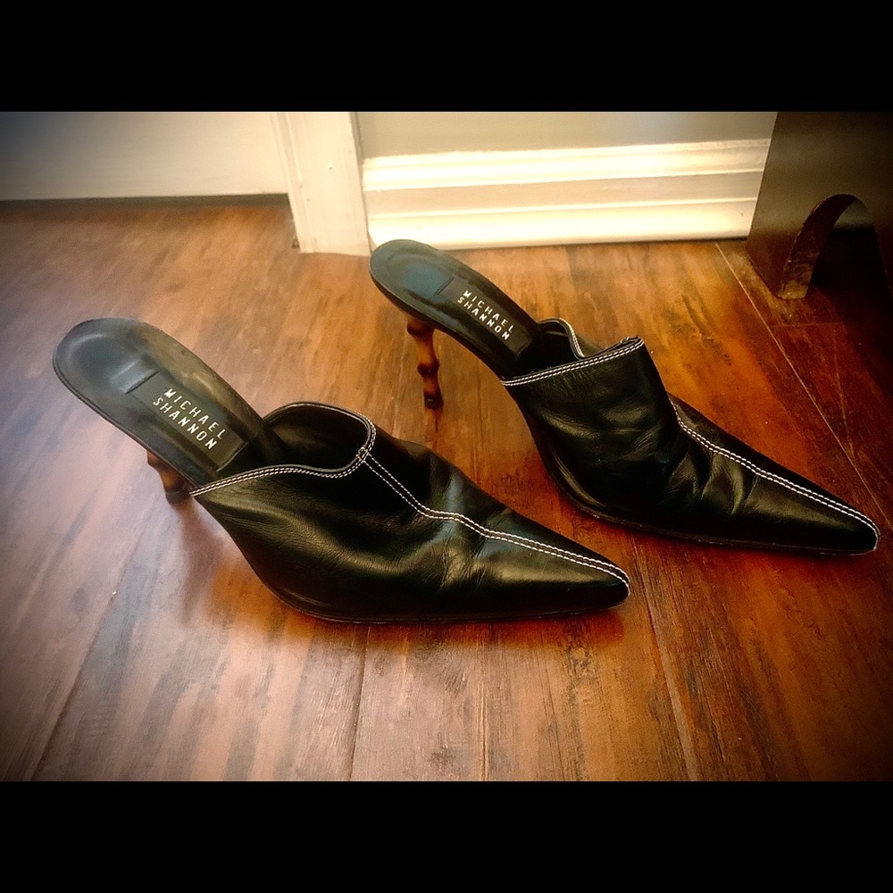 STUNNING M ules w SEXY TOE